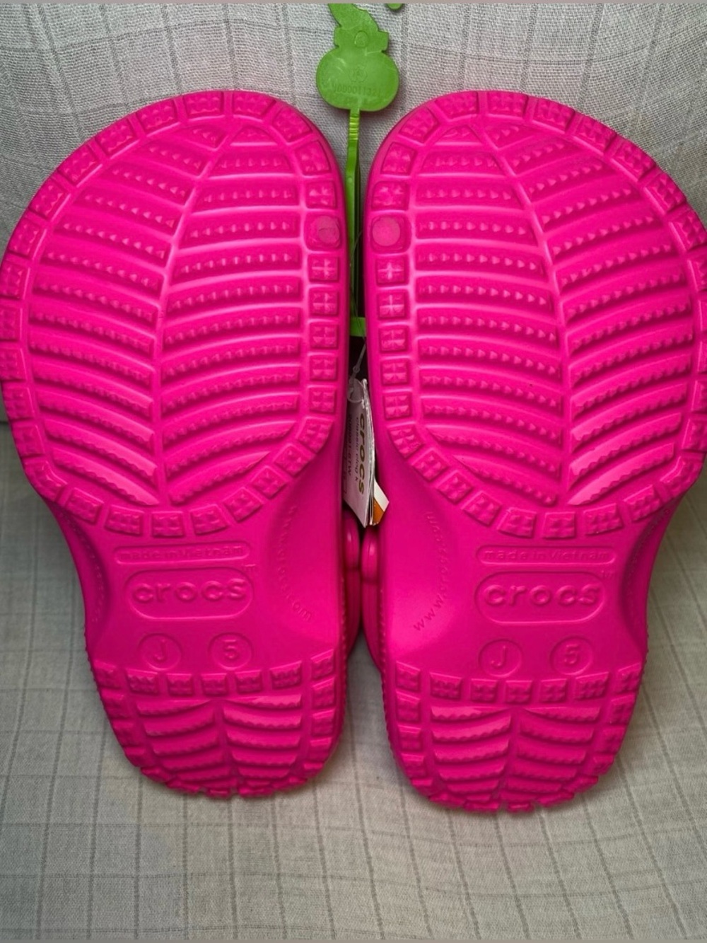 Classic Crocs - Picture 4 of 4